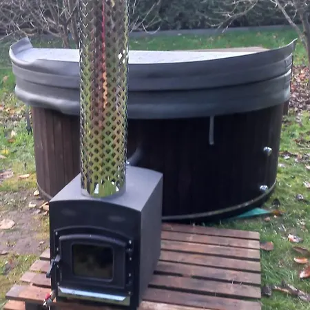 Willa Na Cichej Leśniewo